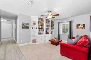 18010 Clear Lake Dr, Lutz, FL 33548 - Photo 28