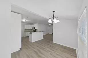 740 Knowles Rd, Brandon, FL 33511 - Photo 8