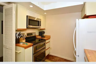 1055 W Peppertree Drive #603AA, Sarasota, FL 34242 - Photo 6