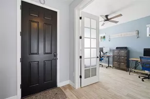 12926 Satin Lily Dr, Riverview, FL 33579 - Photo 2