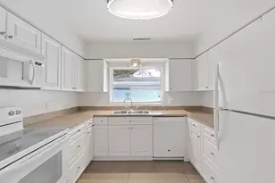 1701 Laurie Ln, Belleair, FL 33756 - Photo 10