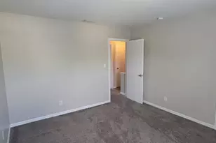3857 Pompano Dr SE, Saint Petersburg, FL 33705 - Photo 12