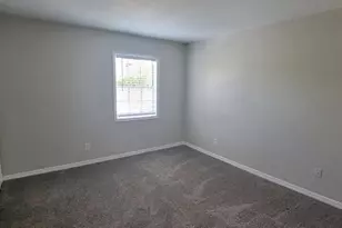 3857 Pompano Dr SE, Saint Petersburg, FL 33705 - Photo 10