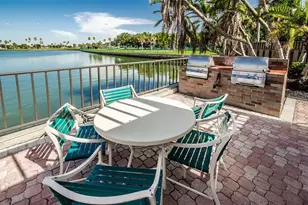 10355 Paradise Blvd, Treasure Island, FL 33706 - Photo 30
