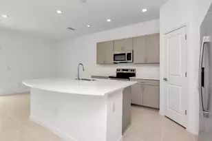 34234 Polacca Ln, Wesley Chapel, FL 33543 - Photo 6