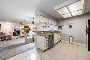 23205 Club Villas Dr, Land O Lakes, FL 34639 - Photo 14