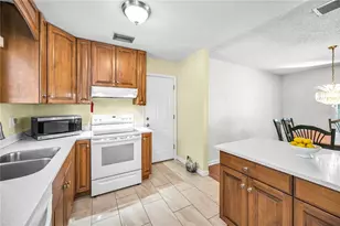 128 Stafford Dr, Palm Harbor, FL 34684 - Photo 6