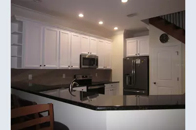 4015 Courtside Way, Tampa, FL 33618 - Photo 4