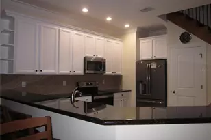 4015 Courtside Way, Tampa, FL 33618 - Photo 4