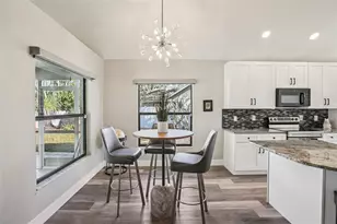 8951 Eastman Dr, Tampa, FL 33626 - Photo 14