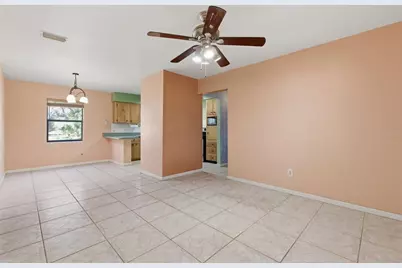 1715 W Overpar Drive, Tampa, FL 33612 - Photo 10