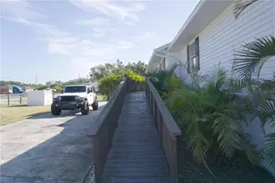 1007 77th St E, Palmetto, FL 34221 - Photo 6