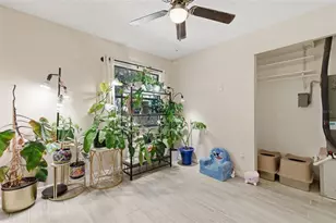 821 Pine St, Tarpon Springs, FL 34689 - Photo 14