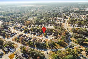 11264 Copley Ct, Spring Hill, FL 34609 - Photo 4