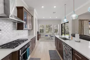 3839 San Vito Dr, Wesley Chapel, FL 33543 - Photo 10