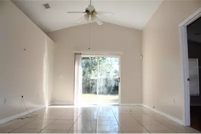 8713 N Tangerine Place, Tampa, FL 33617 - Photo 2