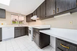 905 Stanberry Dr, Brandon, FL 33511 - Photo 14
