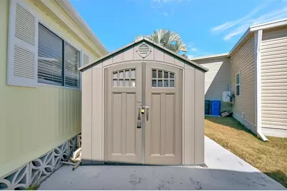 129 E Saint Lucia Loop, Apollo Beach, FL 33572 - Photo 10