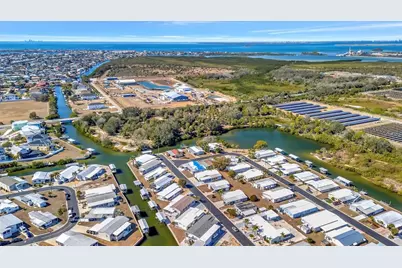 129 E Saint Lucia Loop, Apollo Beach, FL 33572 - Photo 28