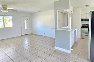 5520 Hobson St NE, Saint Petersburg, FL 33704 - Photo 6