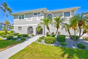644 Bayshore Dr, Tarpon Springs, FL 34689 - Photo 12