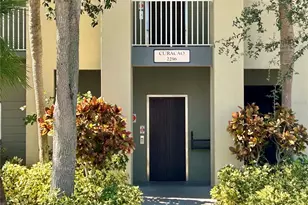 2296 Monaco Ln, Clearwater, FL 33763 - Photo 4