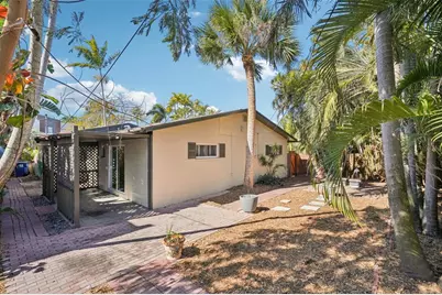 3843 Shore Acres Boulevard NE, Saint Petersburg, FL 33703 - Photo 36