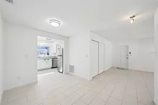 3843 Shore Acres Blvd NE, Saint Petersburg, FL 33703 - Photo 10