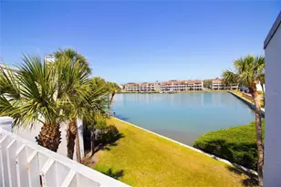 12140 Capri Cir S, Treasure Island, FL 33706 - Photo 20
