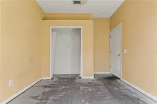 10323 Goldenbrook Way, Tampa, FL 33647 - Photo 18