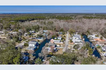 7247 Aberdeen Court, Weeki Wachee, FL 34607 - Photo 34