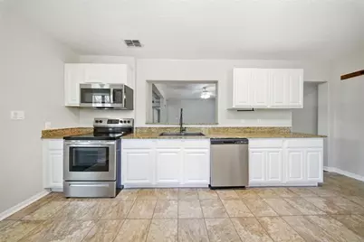 1004 Oakland Heights Avenue, Plant City, FL 33563 - Photo 6
