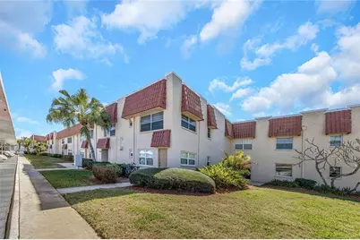 10032 65th Avenue N #9, Saint Petersburg, FL 33708 - Photo 1