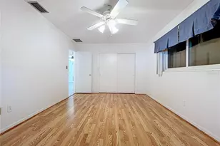 1002 Bay Breeze Terrace, Largo, FL 33770 - Photo 28
