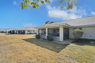 1633 Bentwood Dr, Sun City Center, FL 33573 - Photo 24