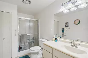 1633 Bentwood Dr, Sun City Center, FL 33573 - Photo 16