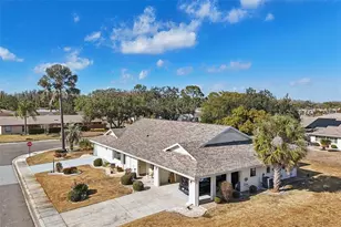 1633 Bentwood Dr, Sun City Center, FL 33573 - Photo 26