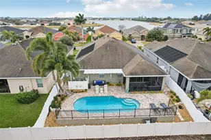 1303 Parker Den Dr, Ruskin, FL 33570 - Photo 2