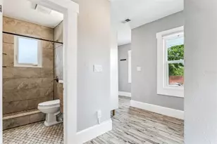 1159 35th Ave N, Saint Petersburg, FL 33704 - Photo 16