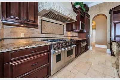 9209 Silverthorn Road, Seminole, FL 33777 - Photo 16