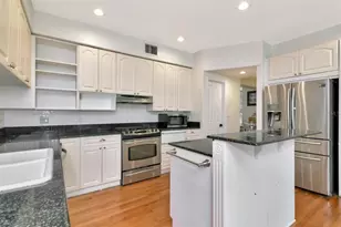 13104 Greengage Ln, Tampa, FL 33612 - Photo 18