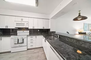 6083 Bahia Del Mar Cir, Saint Petersburg, FL 33715 - Photo 10