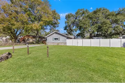 1747 26th Avenue N, Saint Petersburg, FL 33713 - Photo 2