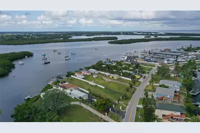 3306 W Shell Point Road, Ruskin, FL 33570 - Photo 6