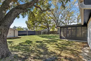 3706 Mistwood Dr, Tampa, FL 33619 - Photo 22