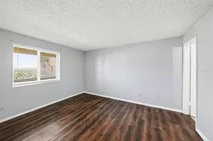 550 Golden Raintree Pl, Brandon, FL 33510 - Photo 16