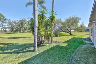 1811 Bedford Ln, Sun City Center, FL 33573 - Photo 32