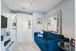 175 1st St S, Saint Petersburg, FL 33701 - Photo 8