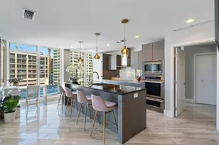 175 1st St S, Saint Petersburg, FL 33701 - Photo 4