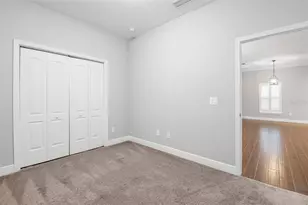 260 SW Lincoln Cir N, Saint Petersburg, FL 33703 - Photo 12